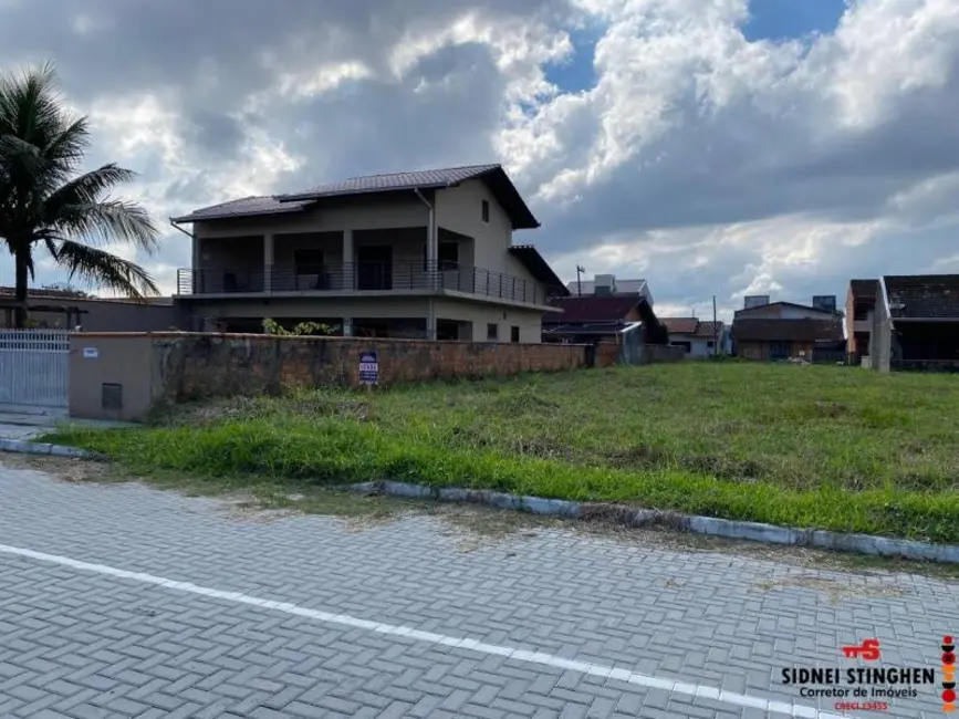 Foto 3 de Terreno / Lote à venda, 300m2 em Balneario Barra Do Sul - SC