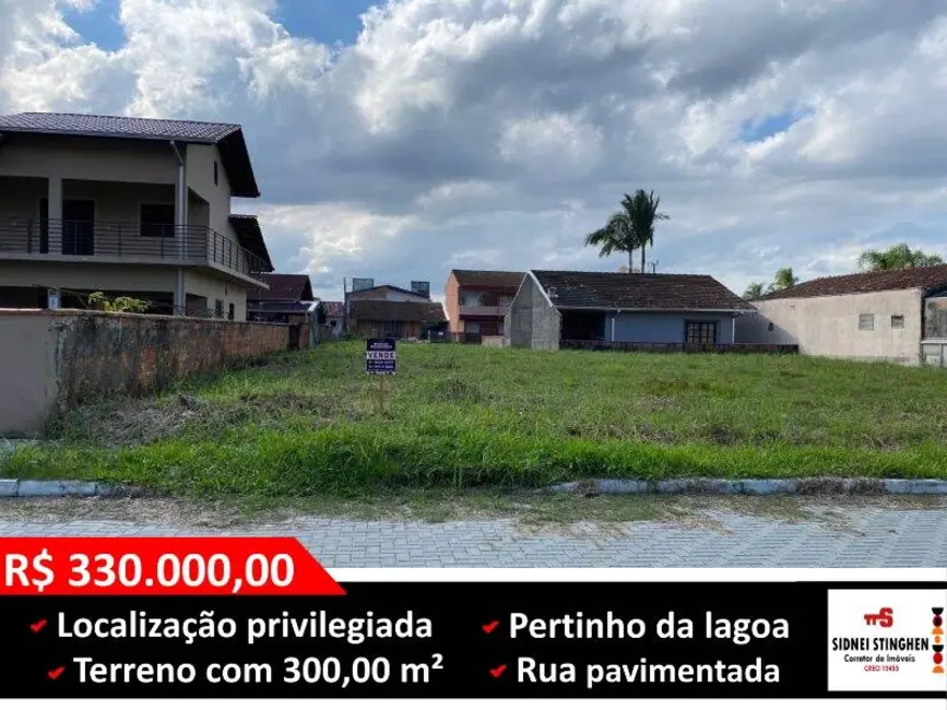Foto 1 de Terreno / Lote à venda, 300m2 em Balneario Barra Do Sul - SC
