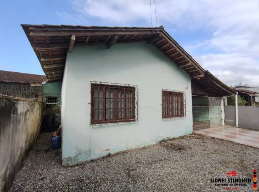 Foto 3 de Casa com 4 quartos à venda, 148m2 em Balneario Barra Do Sul - SC