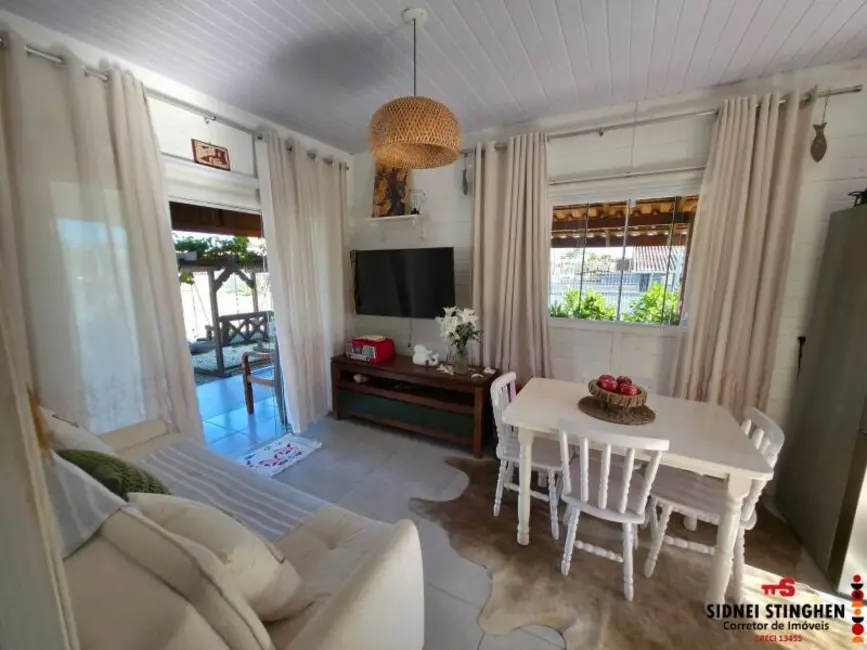 Foto 9 de Casa com 2 quartos à venda, 132m2 em Balneario Barra Do Sul - SC