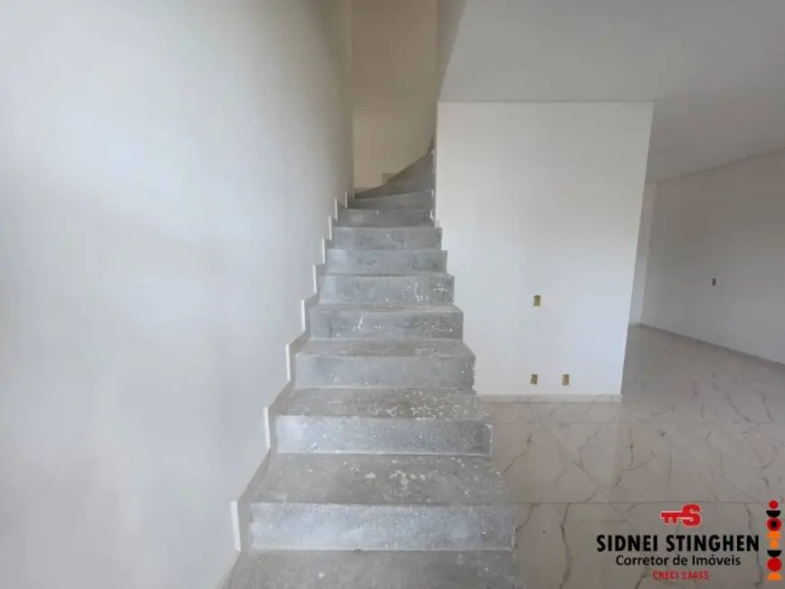 Foto 4 de Casa com 2 quartos à venda, 70m2 em Balneario Barra Do Sul - SC