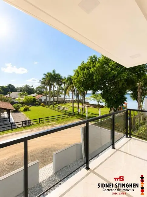 Foto 6 de Casa com 3 quartos à venda, 117m2 em Balneario Barra Do Sul - SC