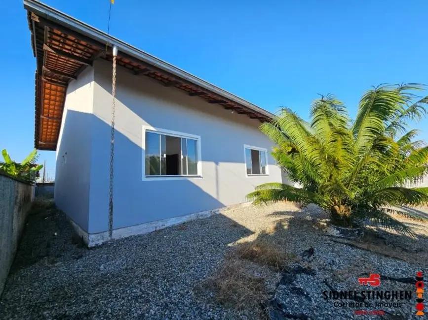 Foto 2 de Casa com 3 quartos à venda, 110m2 em Centro, Balneario Barra Do Sul - SC