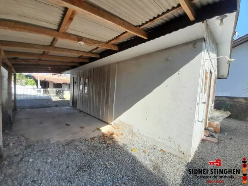 Foto 6 de Casa com 2 quartos à venda, 72m2 em Centro, Balneario Barra Do Sul - SC