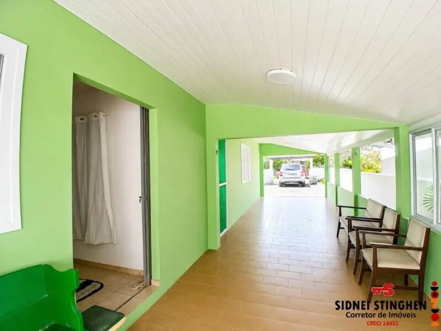 Foto 3 de Casa com 3 quartos à venda, 125m2 em Balneario Barra Do Sul - SC