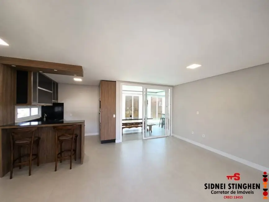 Foto 5 de Casa com 3 quartos à venda, 210m2 em Centro, Balneario Barra Do Sul - SC