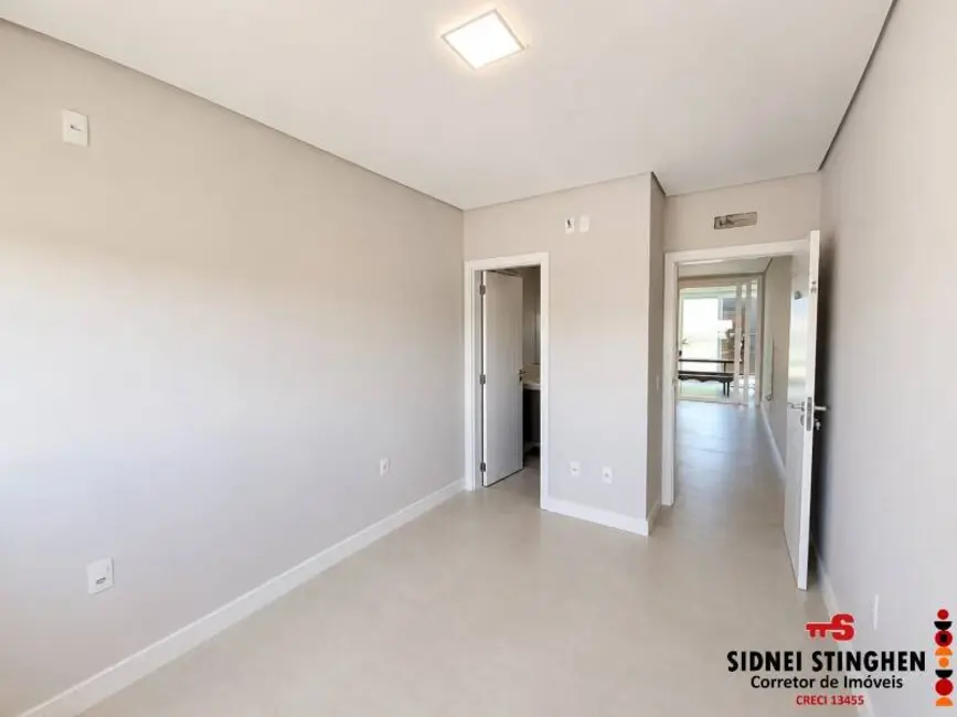 Foto 6 de Casa com 3 quartos à venda, 210m2 em Centro, Balneario Barra Do Sul - SC