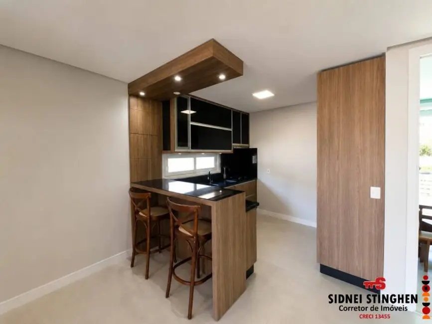 Foto 4 de Casa com 3 quartos à venda, 210m2 em Centro, Balneario Barra Do Sul - SC