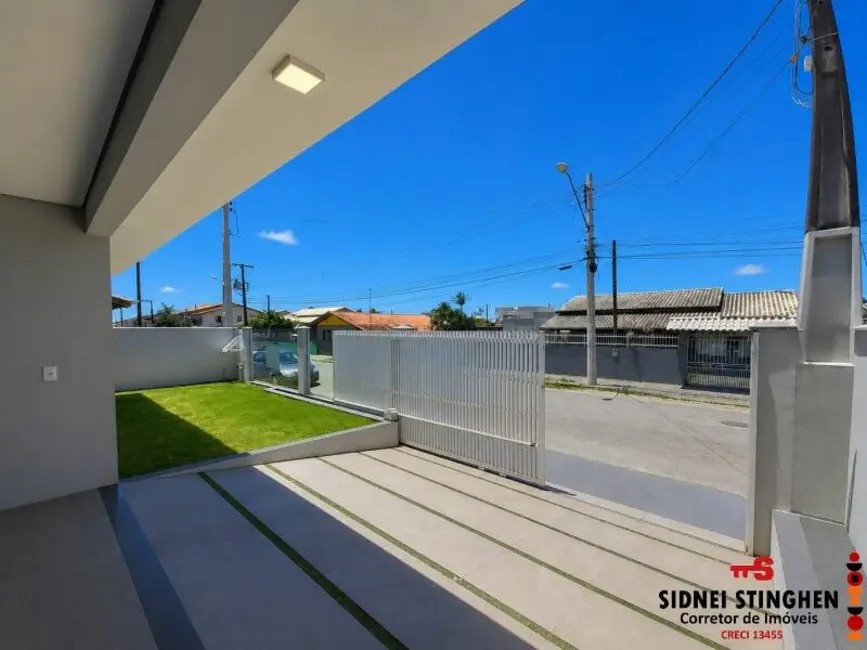 Foto 2 de Casa com 3 quartos à venda, 210m2 em Centro, Balneario Barra Do Sul - SC