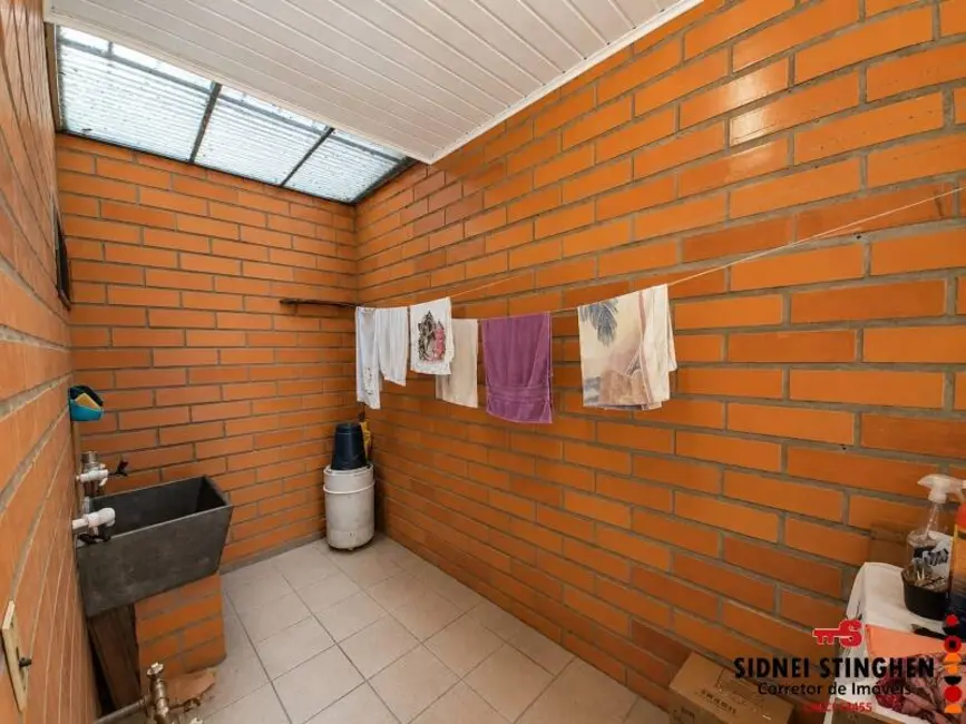 Foto 9 de Casa com 5 quartos à venda, 240m2 em Centro, Balneario Barra Do Sul - SC