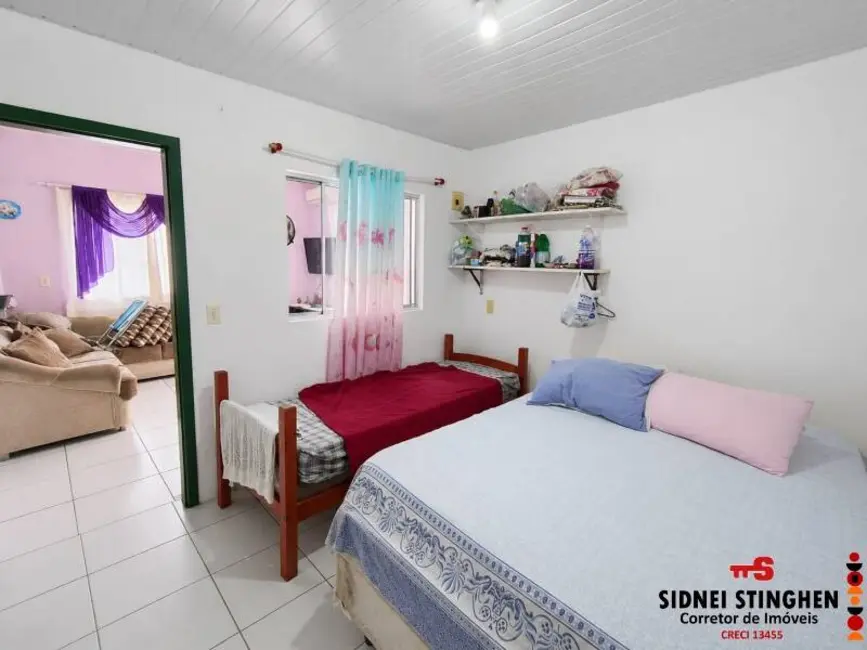 Foto 8 de Casa com 4 quartos à venda, 80m2 em Balneario Barra Do Sul - SC