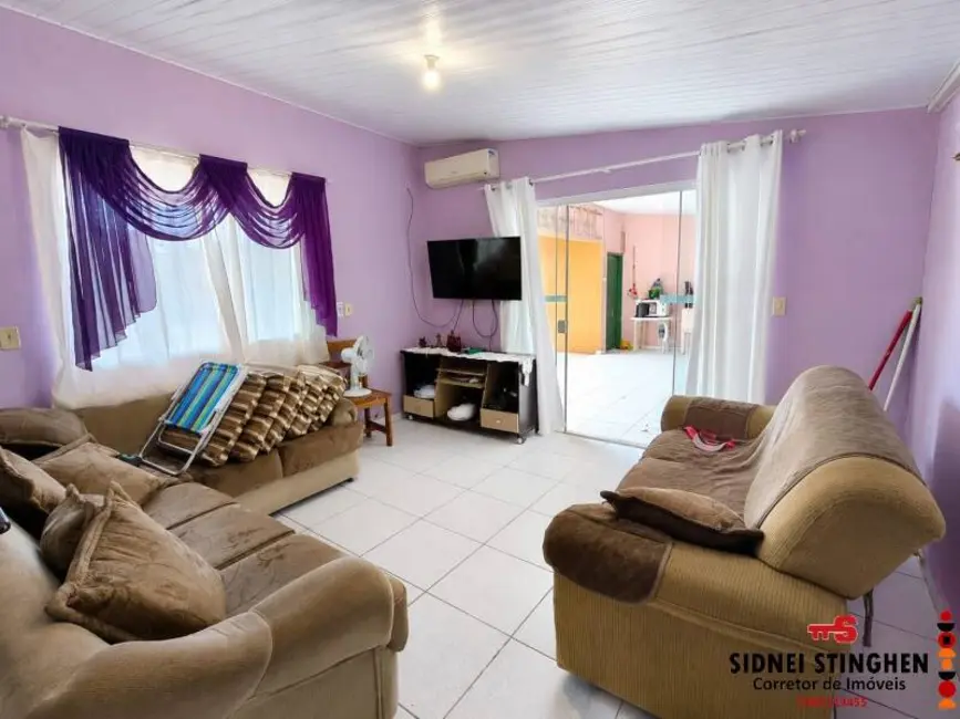 Foto 5 de Casa com 4 quartos à venda, 80m2 em Balneario Barra Do Sul - SC