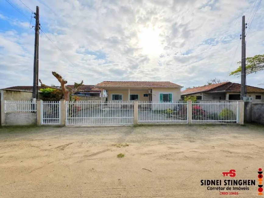 Foto 3 de Casa com 5 quartos à venda, 170m2 em Balneario Barra Do Sul - SC