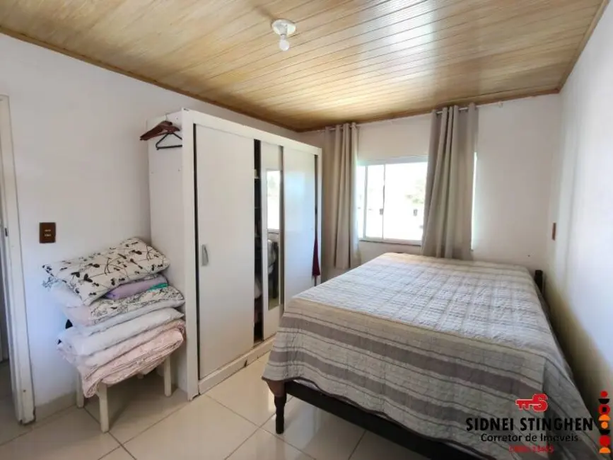 Foto 9 de Casa com 5 quartos à venda, 170m2 em Balneario Barra Do Sul - SC