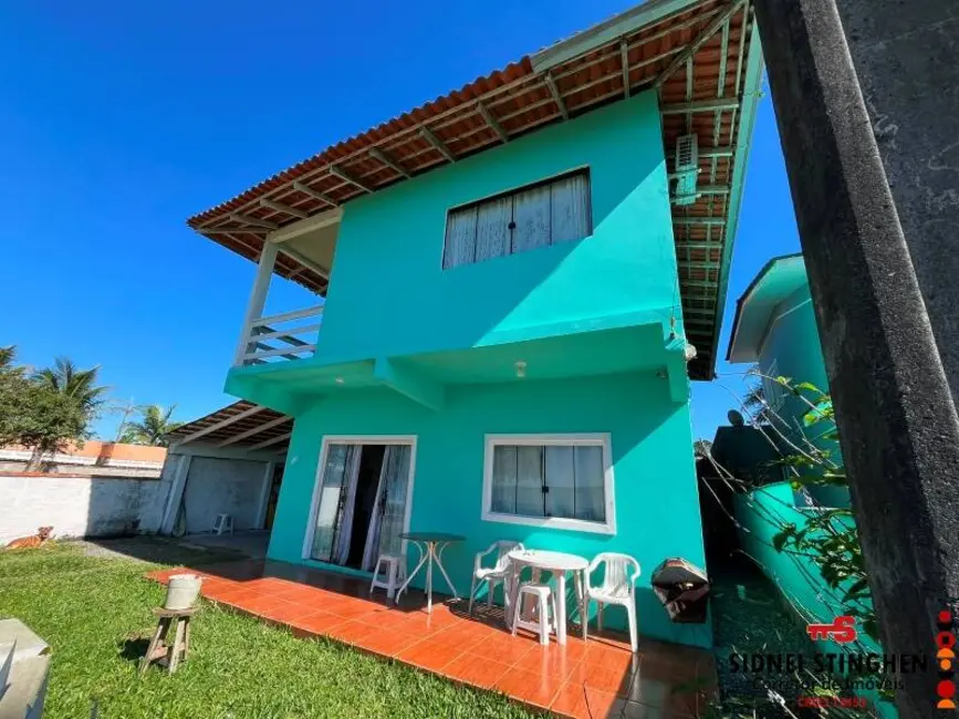 Foto 2 de Casa com 4 quartos à venda, 180m2 em Balneario Barra Do Sul - SC