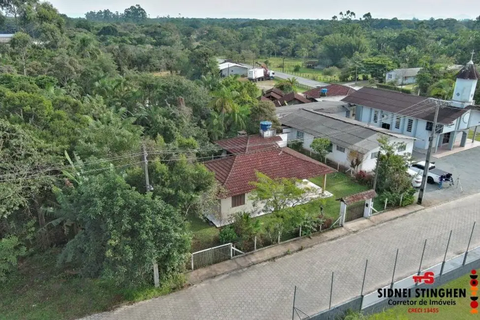 Foto 2 de Chácara com 4 quartos à venda, 135m2 em Balneario Barra Do Sul - SC