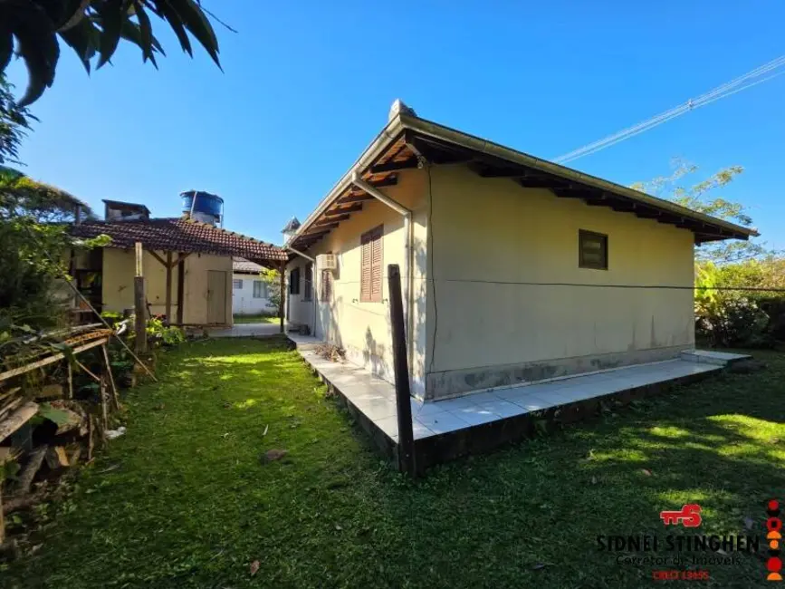 Foto 8 de Chácara com 4 quartos à venda, 135m2 em Balneario Barra Do Sul - SC