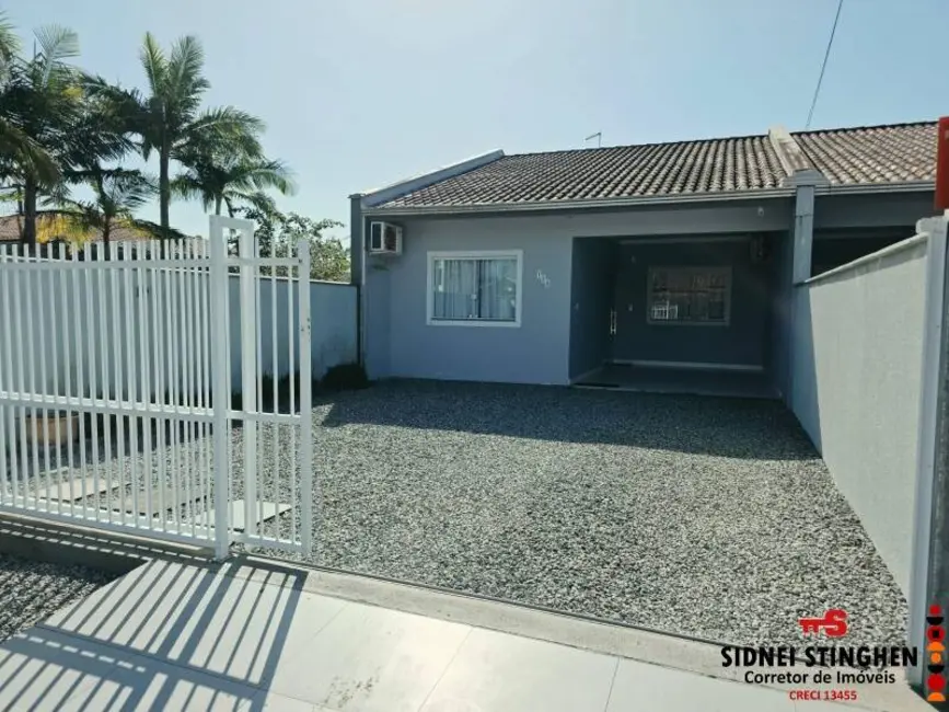 Foto 3 de Casa com 3 quartos à venda, 86m2 em Balneario Barra Do Sul - SC