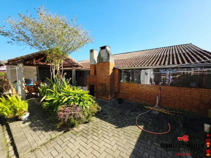 Foto 5 de Casa com 4 quartos à venda, 225m2 em Balneario Barra Do Sul - SC