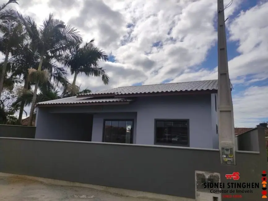 Foto 3 de Casa com 3 quartos à venda, 110m2 em Centro, Balneario Barra Do Sul - SC