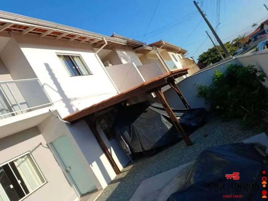 Foto 3 de Casa com 2 quartos à venda, 89m2 em Balneario Barra Do Sul - SC
