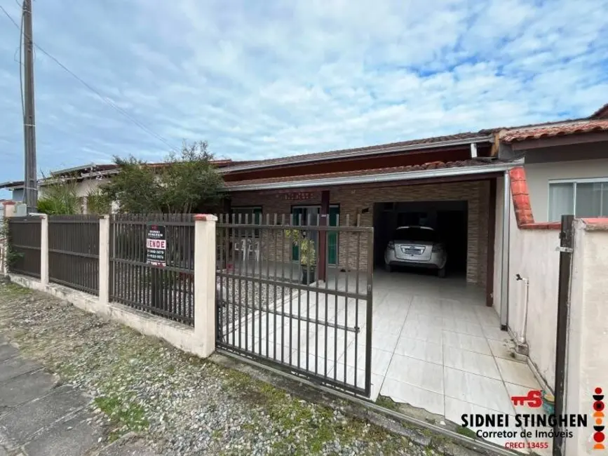 Foto 4 de Casa com 3 quartos à venda, 155m2 em Balneario Barra Do Sul - SC