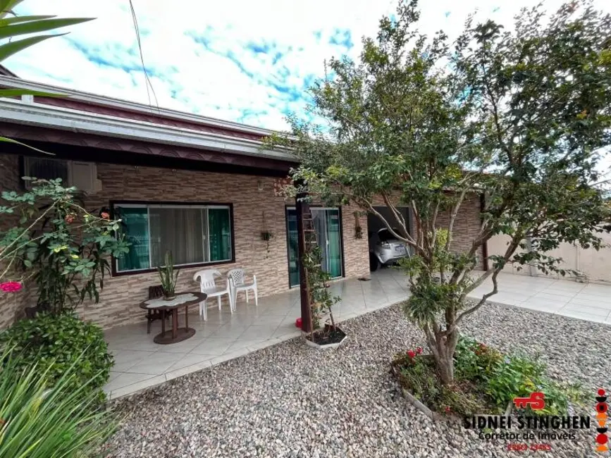 Foto 2 de Casa com 3 quartos à venda, 155m2 em Balneario Barra Do Sul - SC