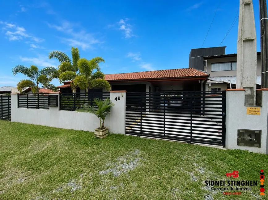 Foto 2 de Casa com 4 quartos à venda, 209m2 em Balneario Barra Do Sul - SC