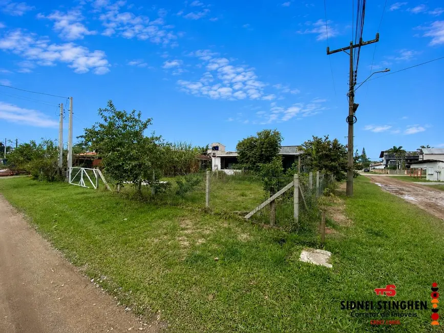 Foto 3 de Terreno / Lote à venda, 435m2 em Balneario Barra Do Sul - SC