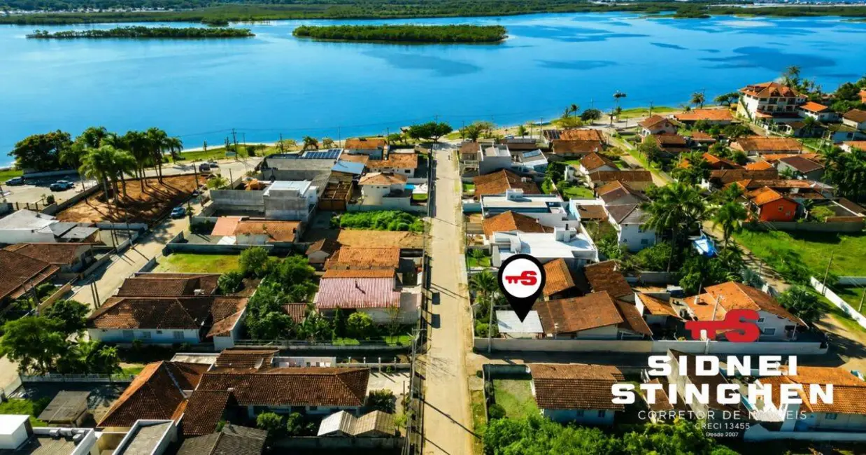 Foto 2 de Casa com 3 quartos à venda, 139m2 em Balneario Barra Do Sul - SC