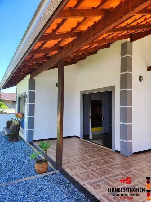 Foto 2 de Casa com 2 quartos à venda, 100m2 em Balneario Barra Do Sul - SC