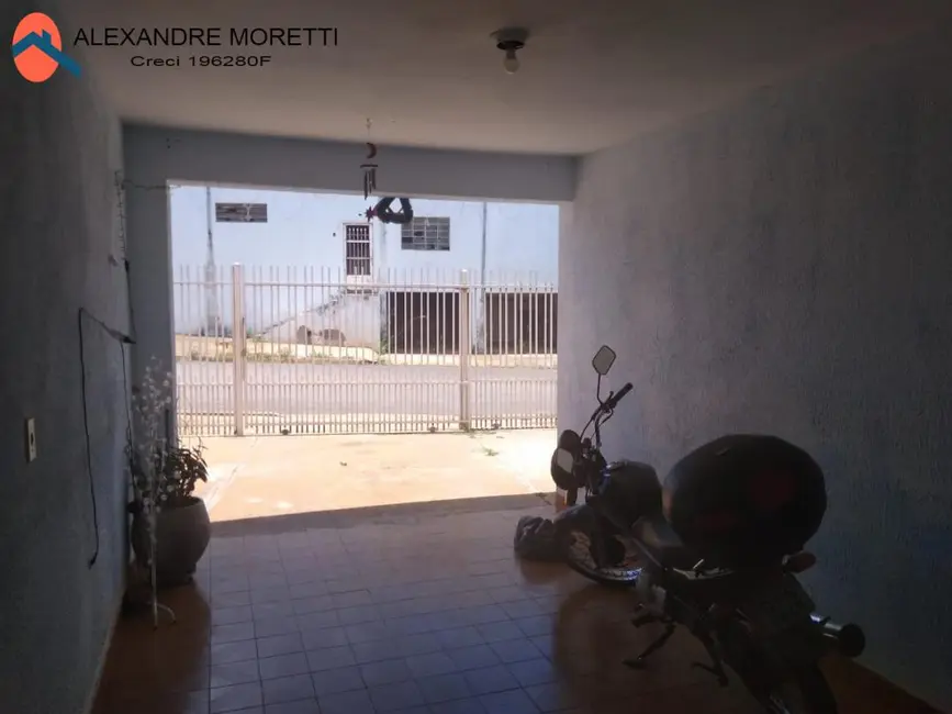 Casa com 3 quartos à venda, 250m2 em Jardim Planalto, Sorocaba - SP - imagem 2 Foto 2 de Casa com 3 quartos à venda, 250m2 em Jardim Planalto, Sorocaba - SP