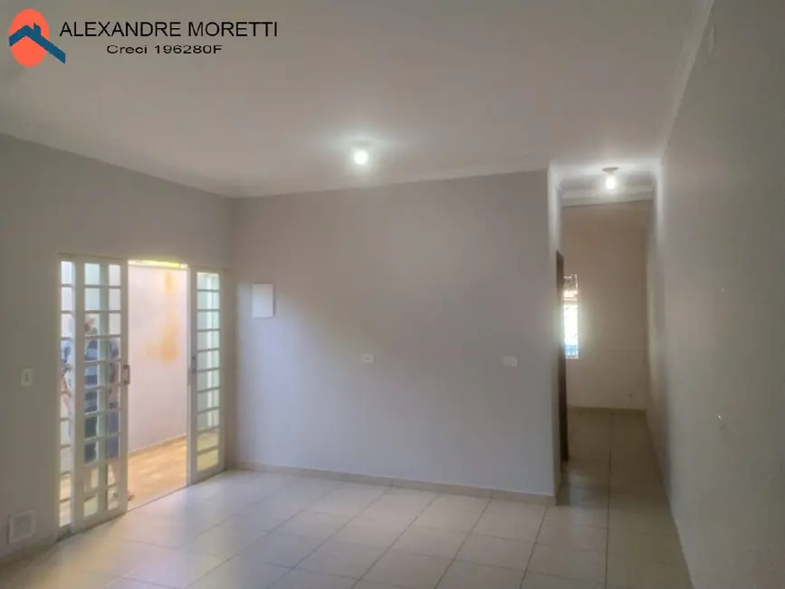 Casa com 2 quartos para alugar, 200m2 em Jardim Santa Rosa, Sorocaba - SP - imagem 8 Foto 8 de Casa com 2 quartos para alugar, 200m2 em Jardim Santa Rosa, Sorocaba - SP