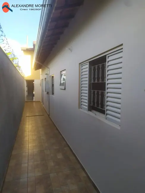 Casa com 2 quartos para alugar, 200m2 em Jardim Santa Rosa, Sorocaba - SP - imagem 4 Foto 4 de Casa com 2 quartos para alugar, 200m2 em Jardim Santa Rosa, Sorocaba - SP