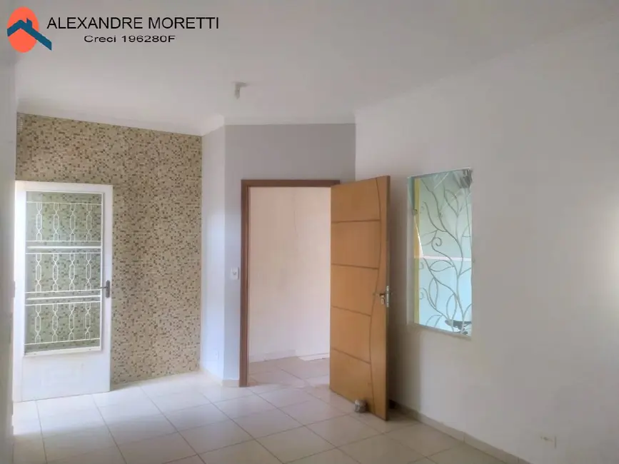 Casa com 2 quartos para alugar, 200m2 em Jardim Santa Rosa, Sorocaba - SP - imagem 6 Foto 6 de Casa com 2 quartos para alugar, 200m2 em Jardim Santa Rosa, Sorocaba - SP