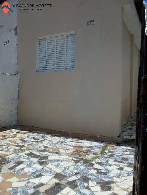 Foto 1 de Casa com 2 quartos para alugar, 125m2 em Parque das Laranjeiras, Sorocaba - SP