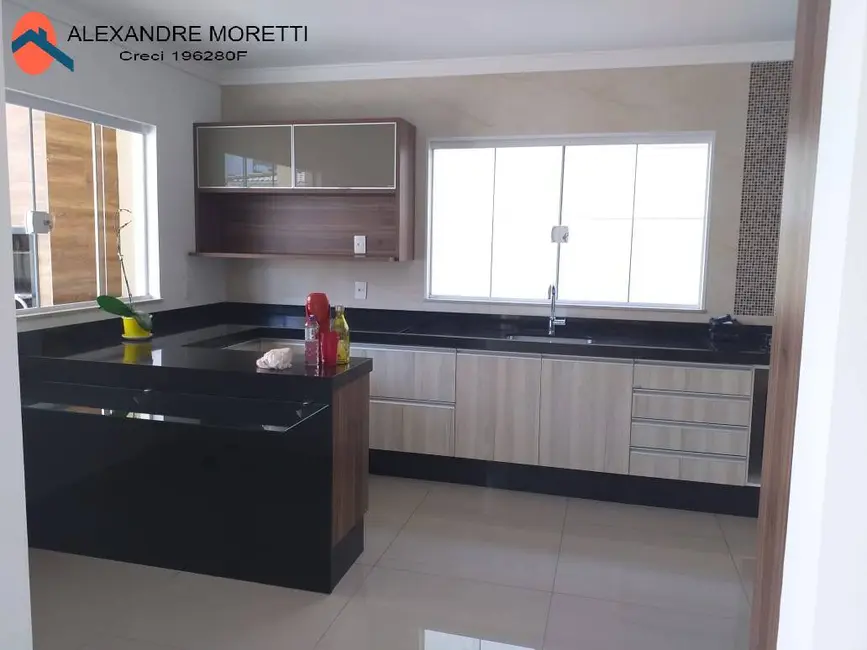 Casa com 3 quartos à venda, 250m2 em Iporanga, Sorocaba - SP - imagem 8 Foto 8 de Casa com 3 quartos à venda, 250m2 em Iporanga, Sorocaba - SP