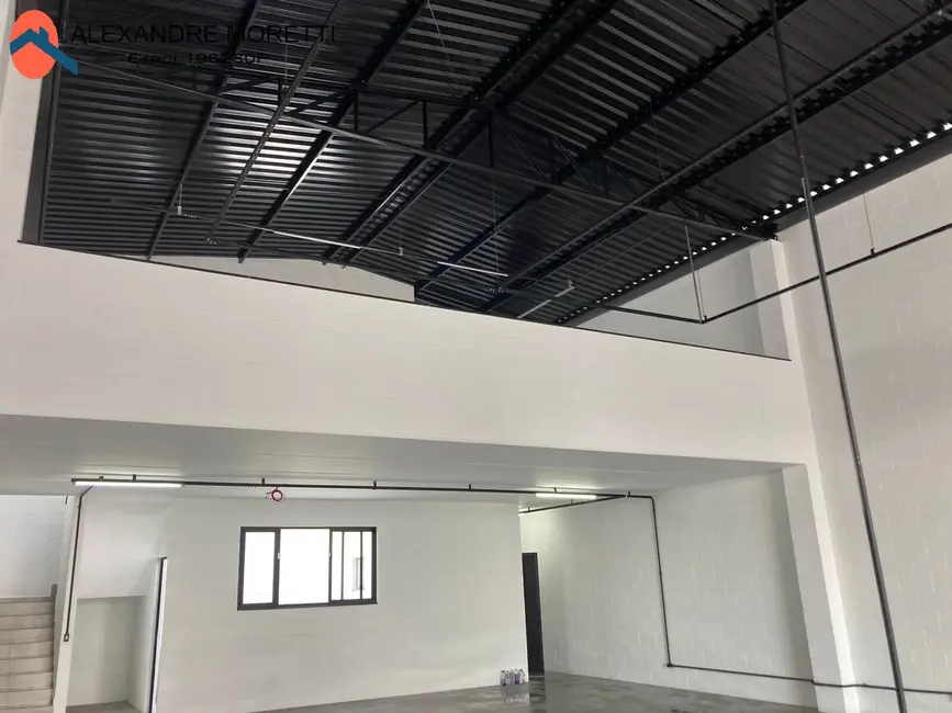 Foto 2 de Sala Comercial para alugar, 300m2 em Jardim Santa Cecília, Sorocaba - SP