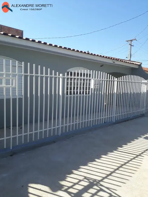 Foto 2 de Casa com 2 quartos à venda, 175m2 em Santo Antonio Da Platina - PR