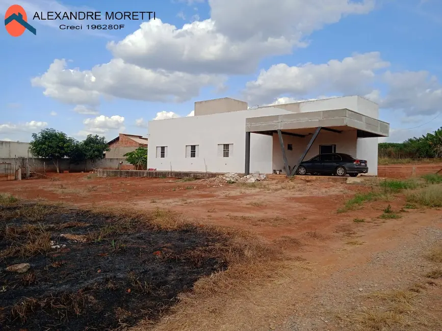 Foto 2 de Casa com 3 quartos à venda, 1000m2 em Aracoiaba Da Serra - SP