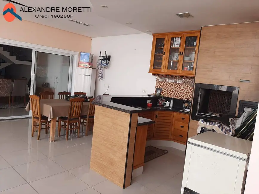 Casa à venda, 265m2 em Iporanga, Sorocaba - SP - imagem 3 Foto 3 de Casa à venda, 265m2 em Iporanga, Sorocaba - SP