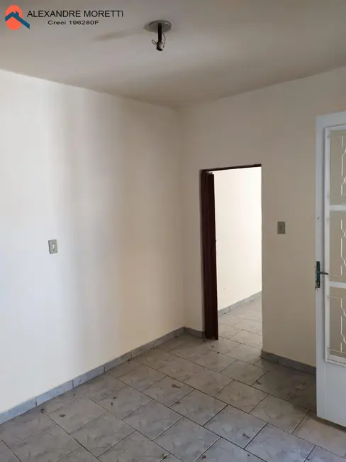 Casa com 1 quarto para alugar, 40m2 em Sorocaba - SP - imagem 3 Foto 3 de Casa com 1 quarto para alugar, 40m2 em Sorocaba - SP