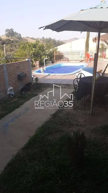 Foto 2 de Chácara com 3 quartos à venda, 260m2 em Caldas - MG