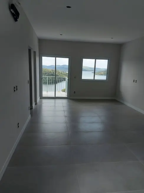 Foto 9 de Casa de Condomínio com 2 quartos à venda, 98m2 em Centro, Caconde - SP