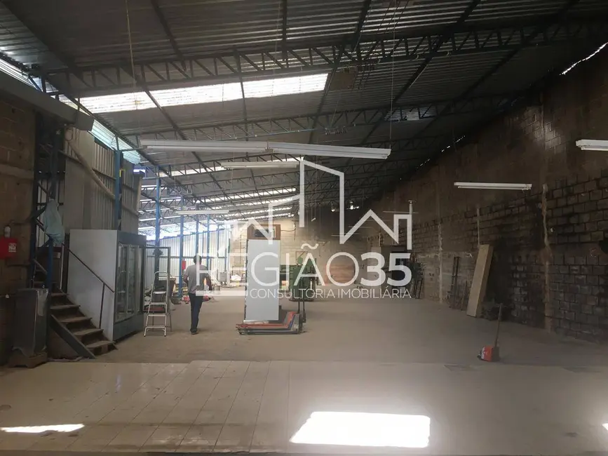 Foto 2 de Sala Comercial para alugar, 2200m2 em Chácara Santa Bárbara, Pocos De Caldas - MG