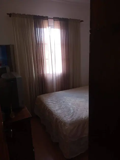 Casa com 3 quartos à venda, 173m2 em Conjunto Habitacional Pedro Afonso Junqueira, Pocos De Caldas - MG - imagem 7 Foto 7 de Casa com 3 quartos à venda, 173m2 em Conjunto Habitacional Pedro Afonso Junqueira, Pocos De Caldas - MG