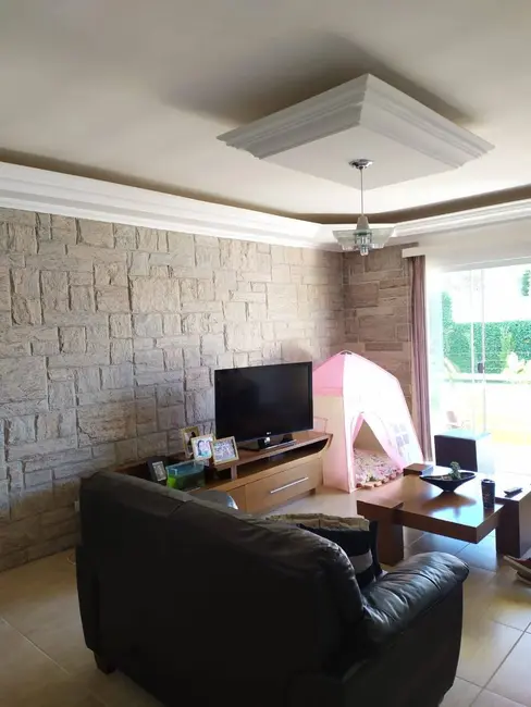 Casa com 4 quartos à venda, 626m2 em Jardim Europa, Pocos De Caldas - MG - imagem 8 Foto 8 de Casa com 4 quartos à venda, 626m2 em Jardim Europa, Pocos De Caldas - MG