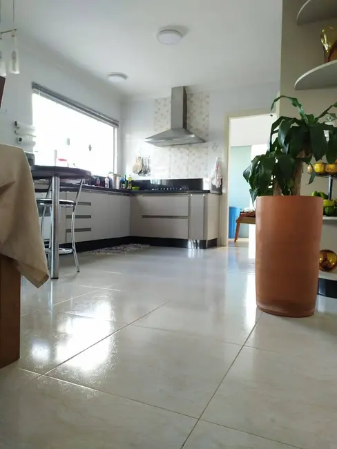 Casa com 4 quartos à venda, 626m2 em Jardim Europa, Pocos De Caldas - MG - imagem 9 Foto 9 de Casa com 4 quartos à venda, 626m2 em Jardim Europa, Pocos De Caldas - MG