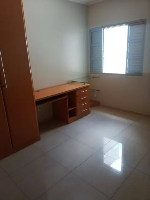 Casa com 3 quartos à venda, 157m2 em Jardim Quisisana, Pocos De Caldas - MG - imagem 6 Foto 6 de Casa com 3 quartos à venda, 157m2 em Jardim Quisisana, Pocos De Caldas - MG