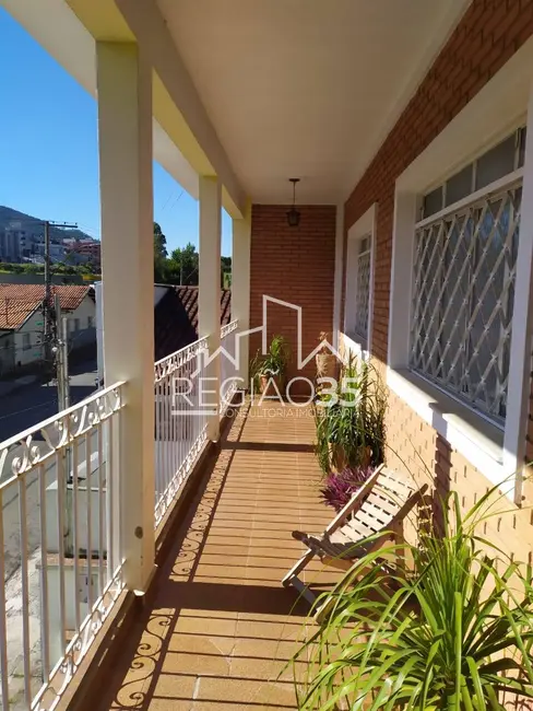Foto 1 de Casa com 3 quartos à venda, 124m2 em Vila Nova, Pocos De Caldas - MG